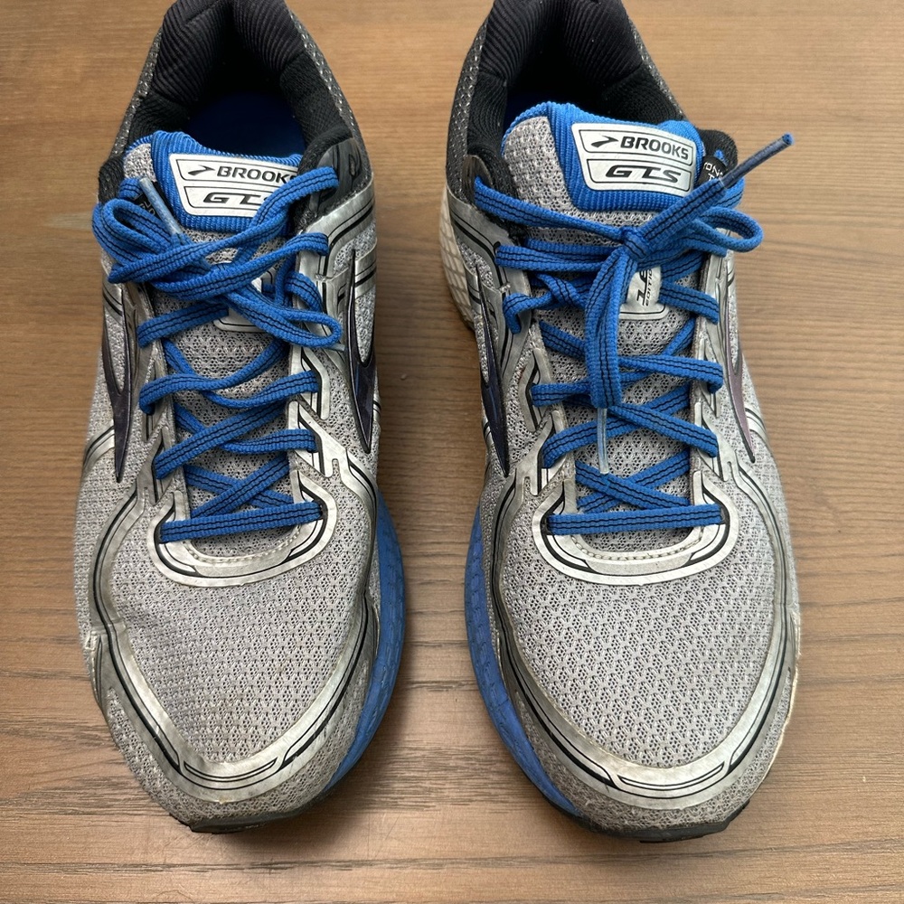 Brooks GTS Blue and Gray Athletic Shoes